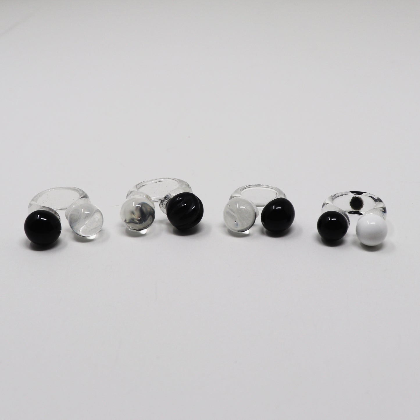 Monochrome Diatomic Glass Ring