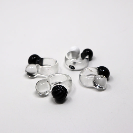Monochrome Diatomic Glass Ring