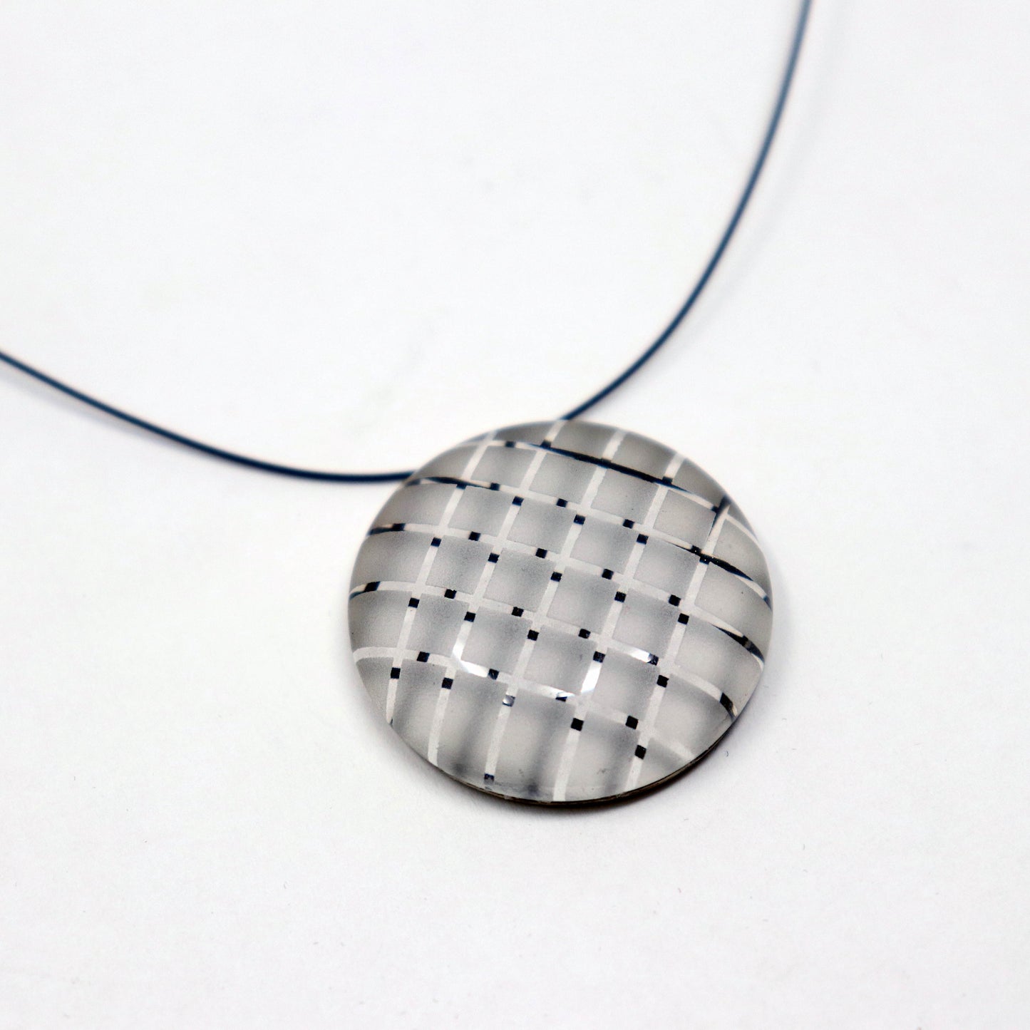 Medium Pendant Necklace