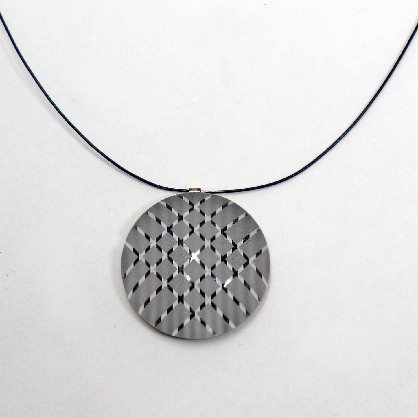 Medium Pendant Necklace