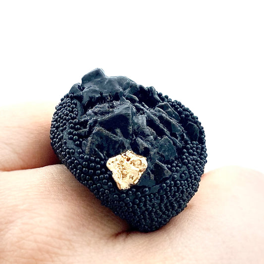 Round Mountain in Black and Gold Ring